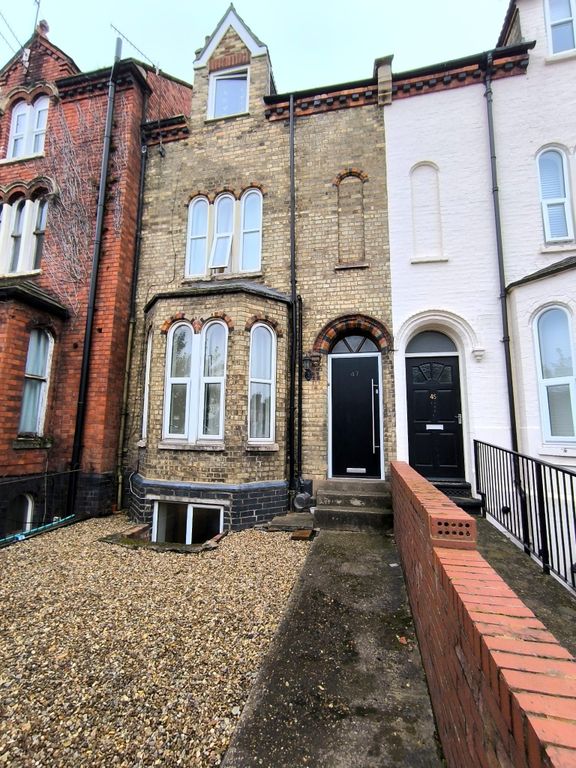 Property photo 1 of 7 Front