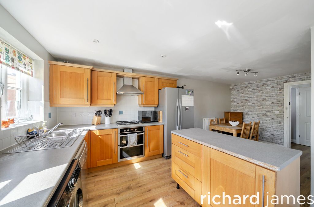 Property photo 3 of 13 B7Bec5Eb19134A41A02B2364Fa1B2897