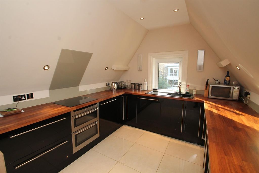 Property photo 2 of 14 Img_1261.Jpg
