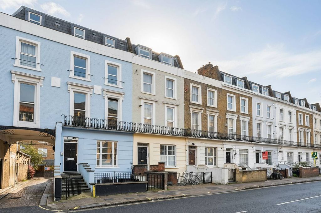 Property photo 1 of 8