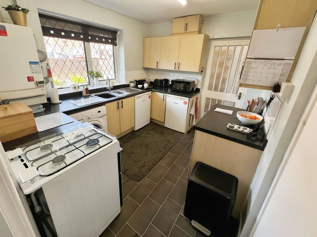 Property photo 3 of 14 Picture No. 18