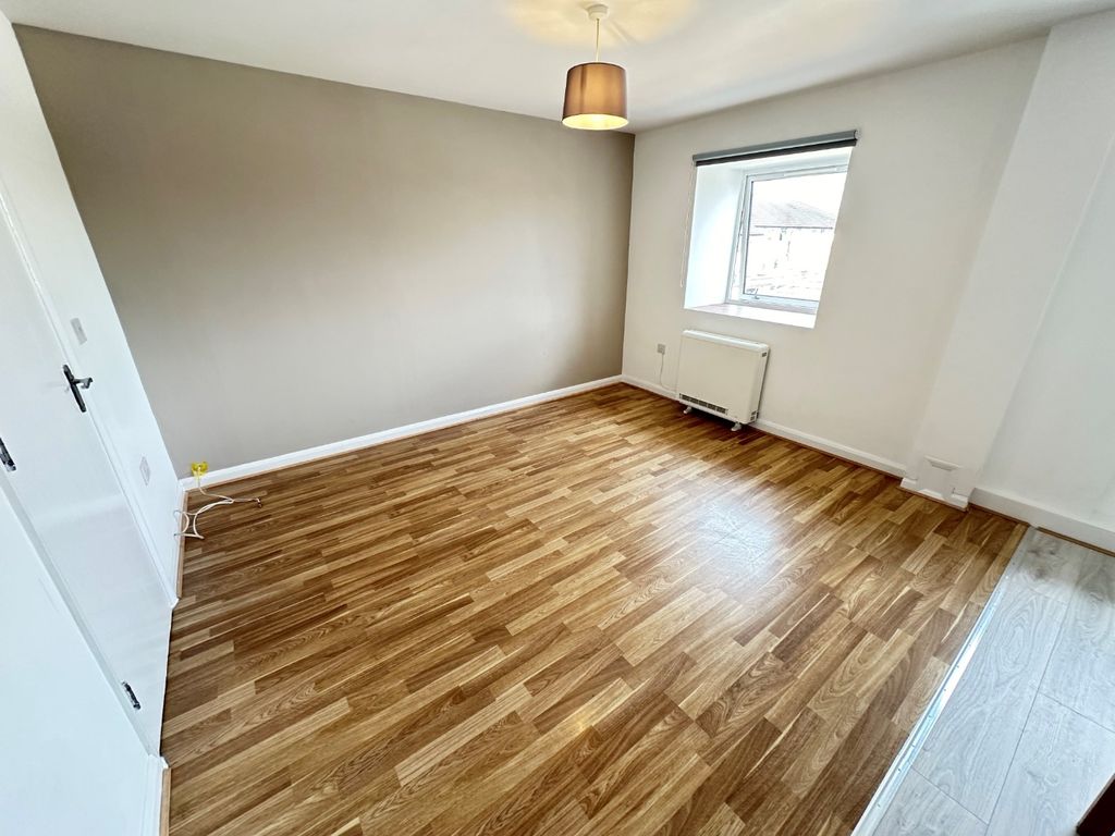 Property photo 3 of 7 3577633