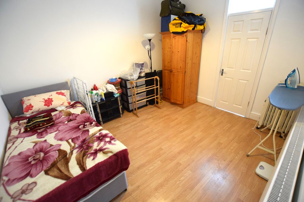 Property photo 2 of 3