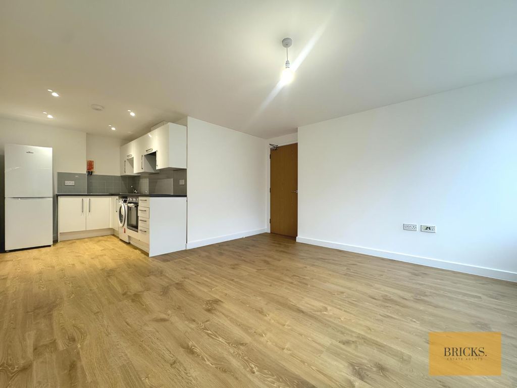 Property photo 3 of 12