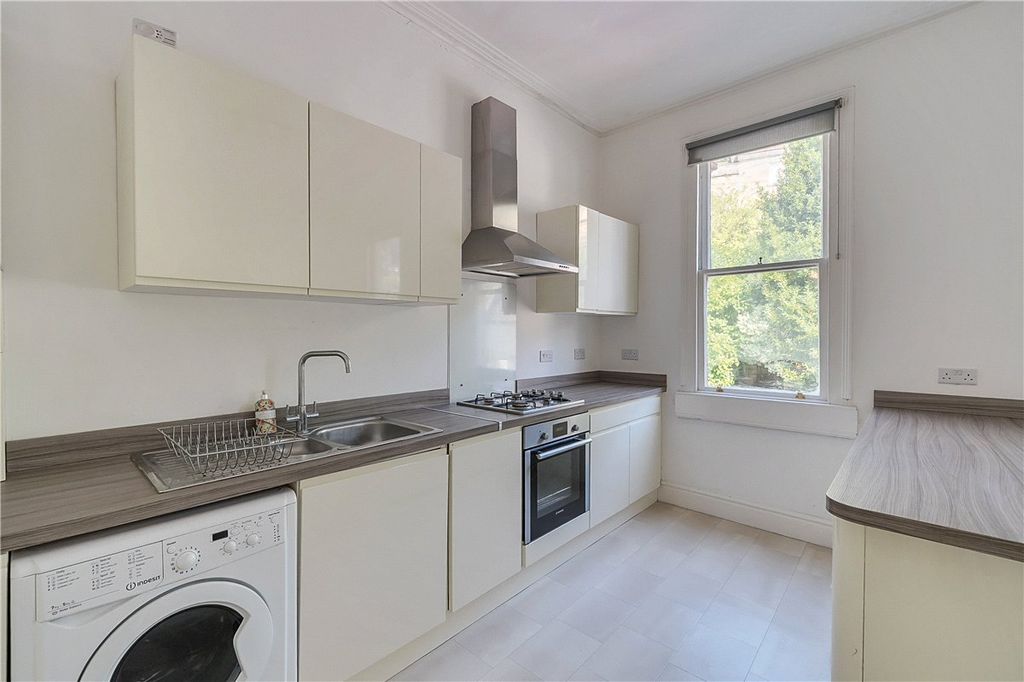 Property photo 3 of 13 Picture No. 28