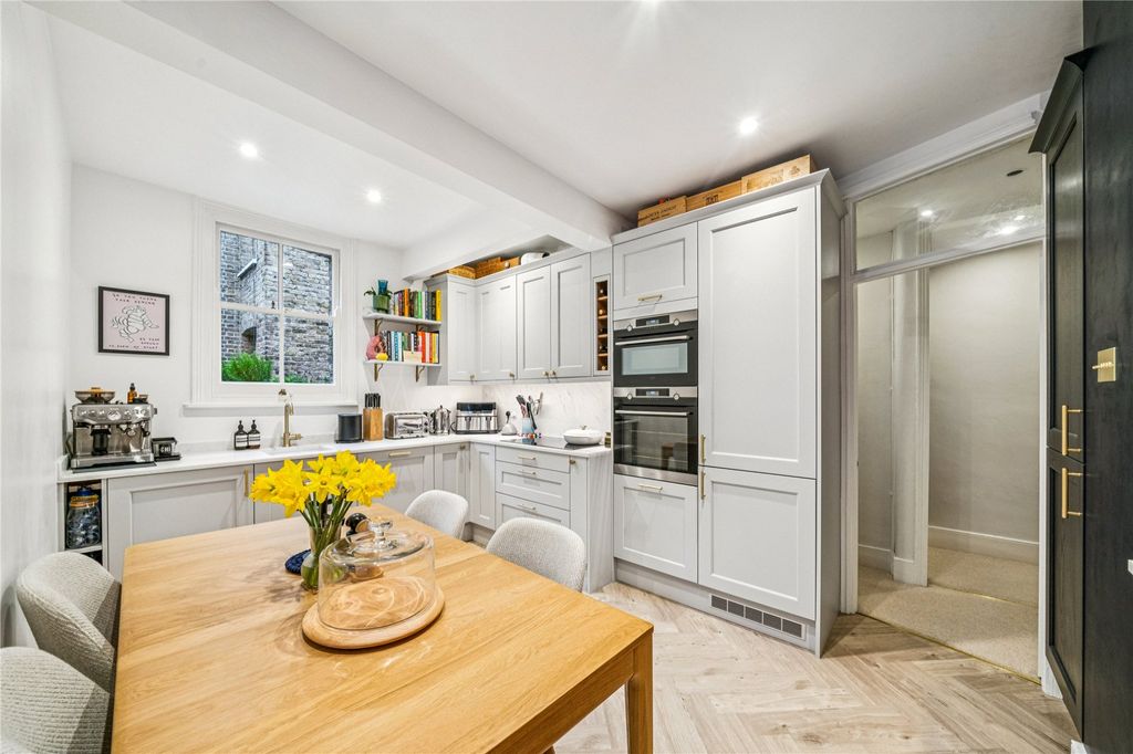 Property photo 2 of 7 Picture No. 11