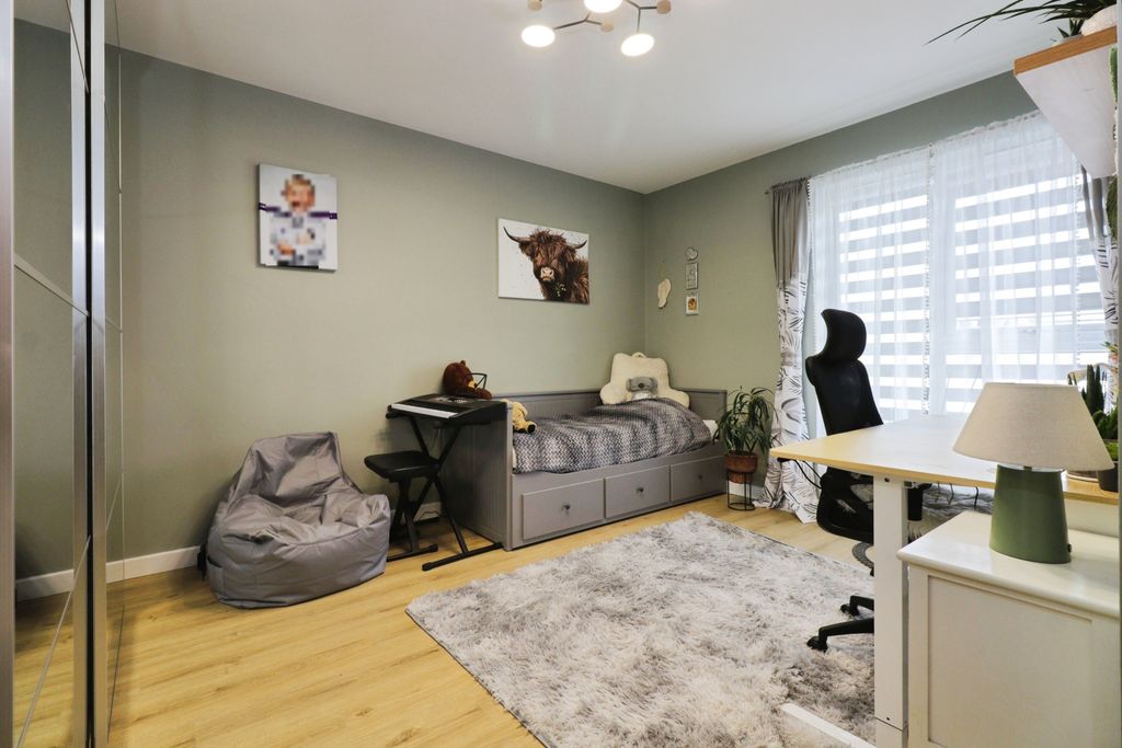 Property photo 2 of 20 Img_8000