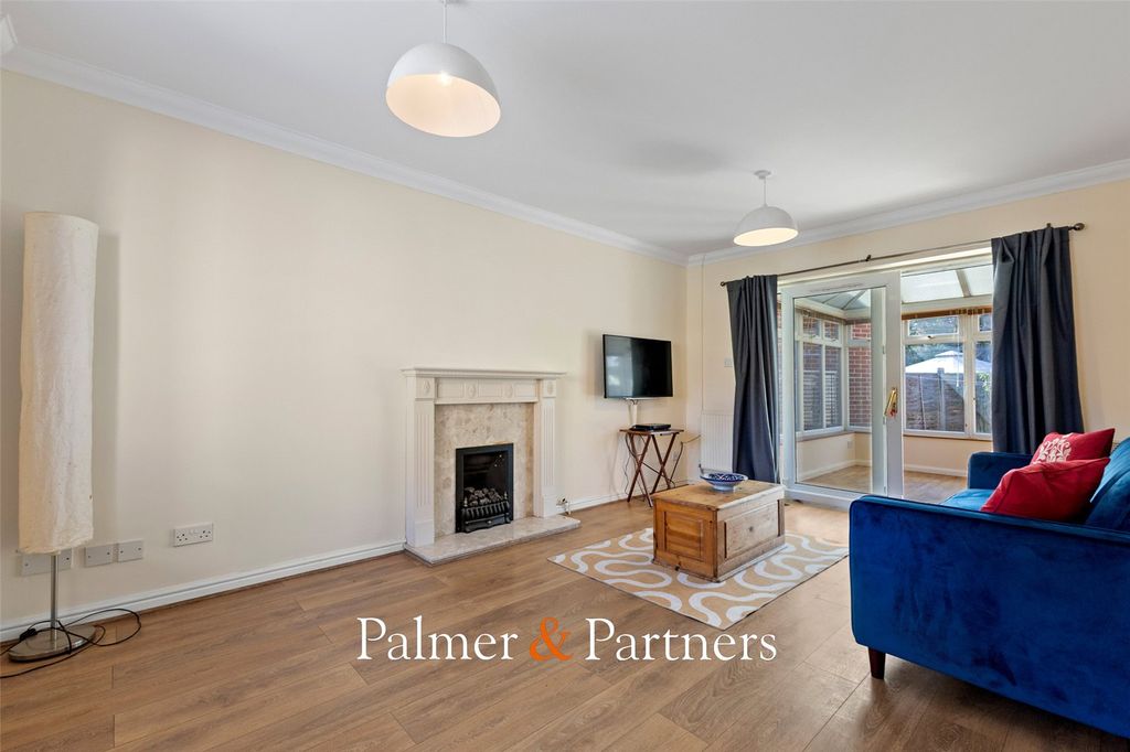 Property photo 2 of 28 Picture No. 02