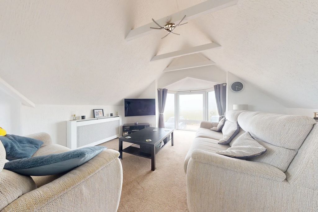 Property photo 2 of 11 Not Specified