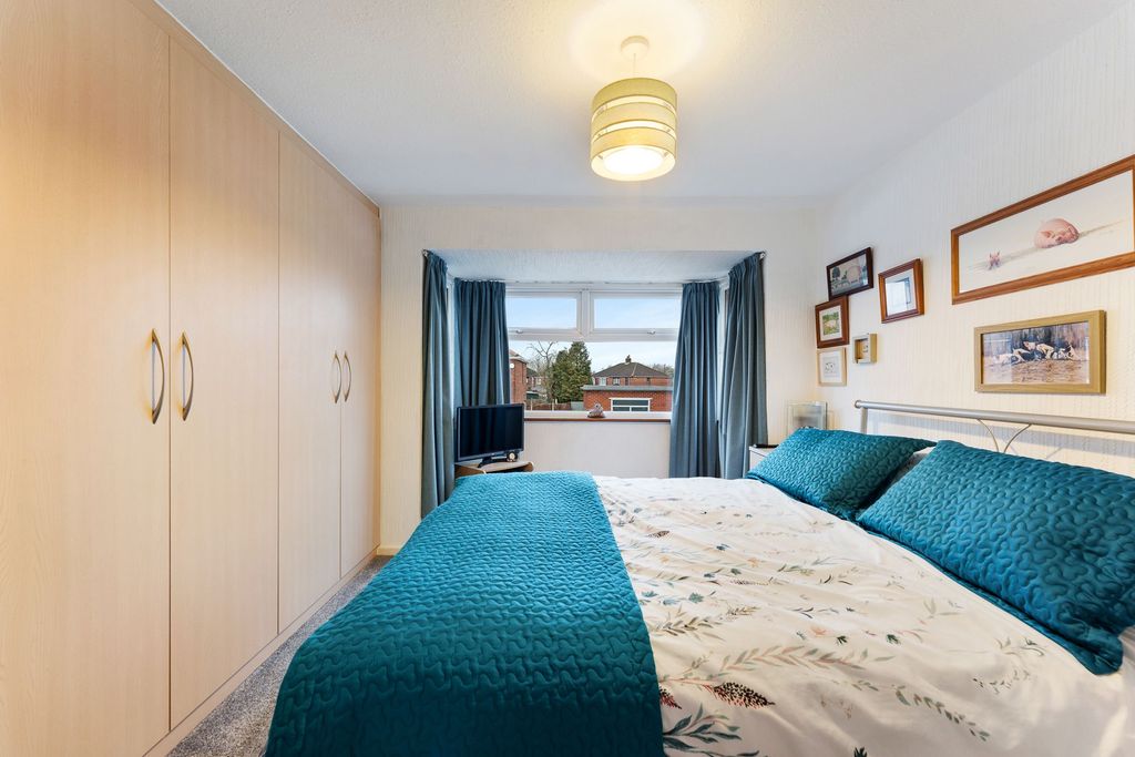 Property photo 3 of 24