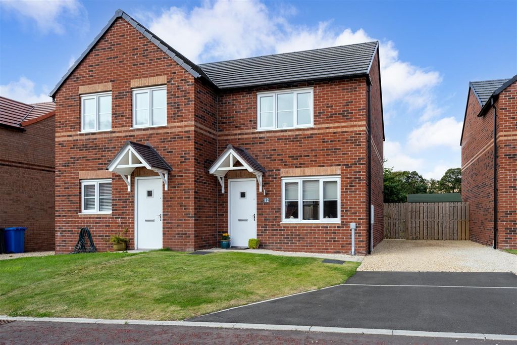 Property photo 1 of 14 12_Field_Court-01.Jpg