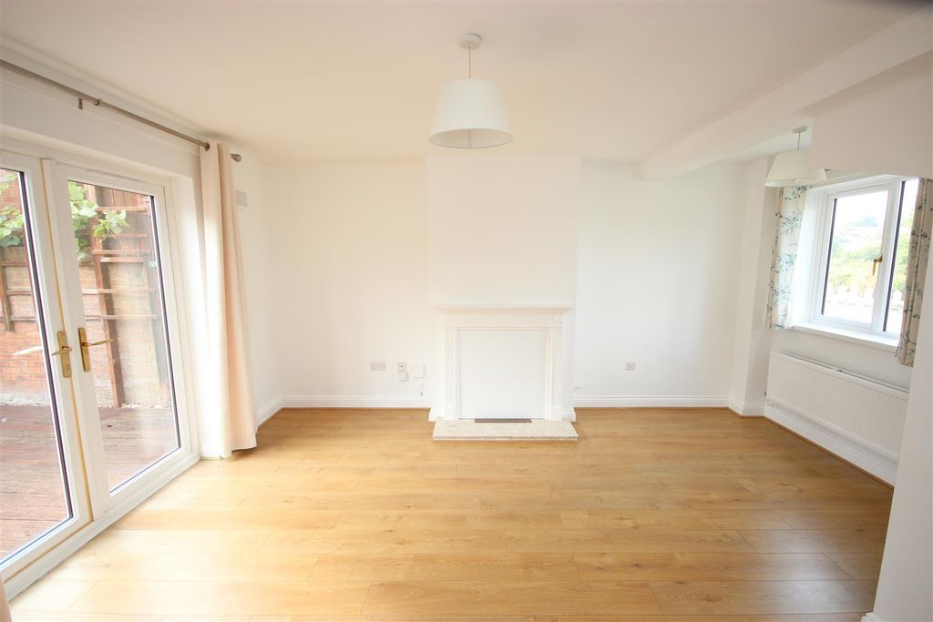 Property photo 2 of 10 Img_2710.Jpg