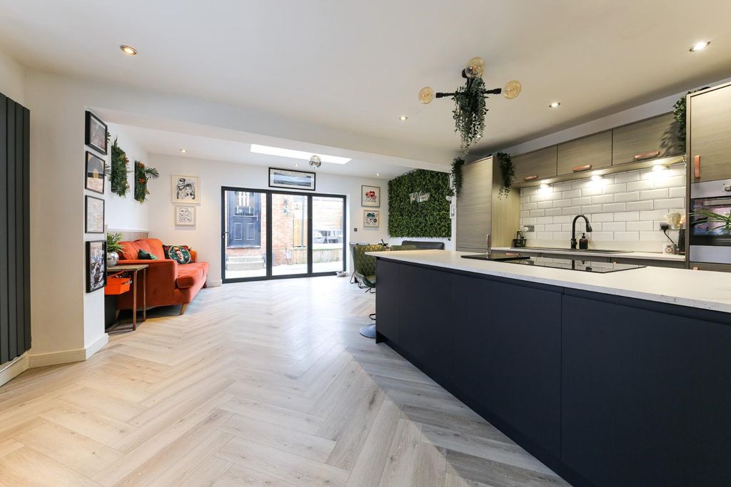 Property photo 2 of 20 Kitchen Dining Snug Room.Jpg