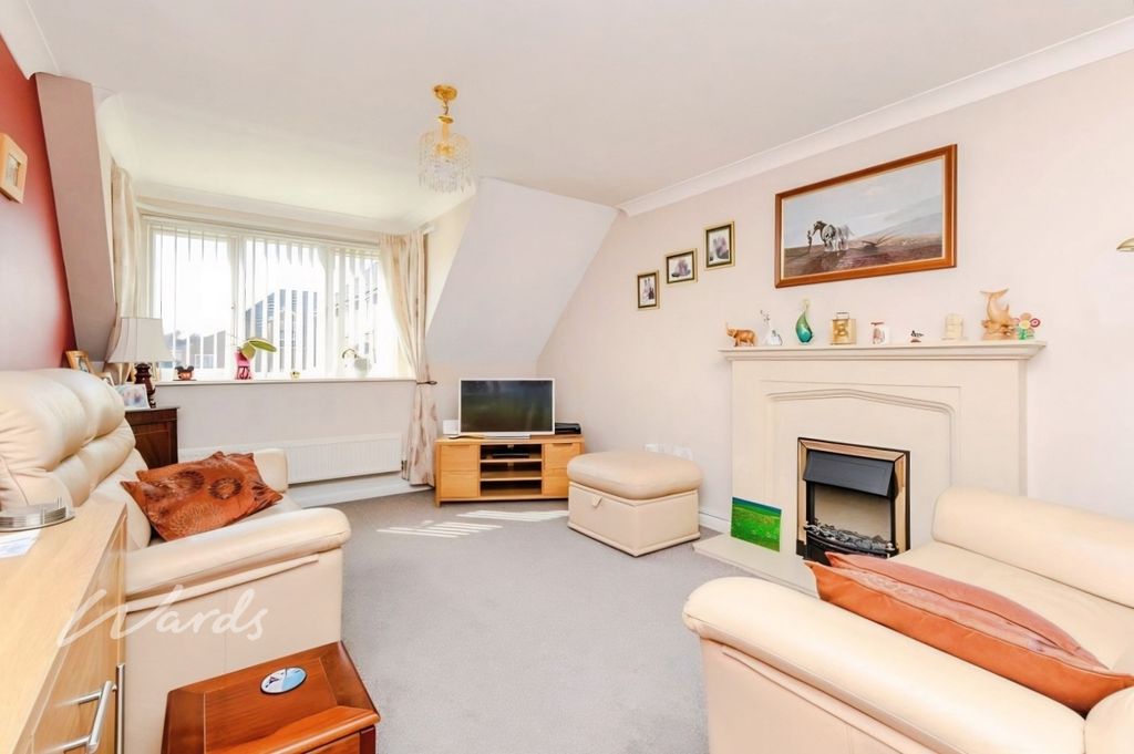 Property photo 2 of 9 Lounge