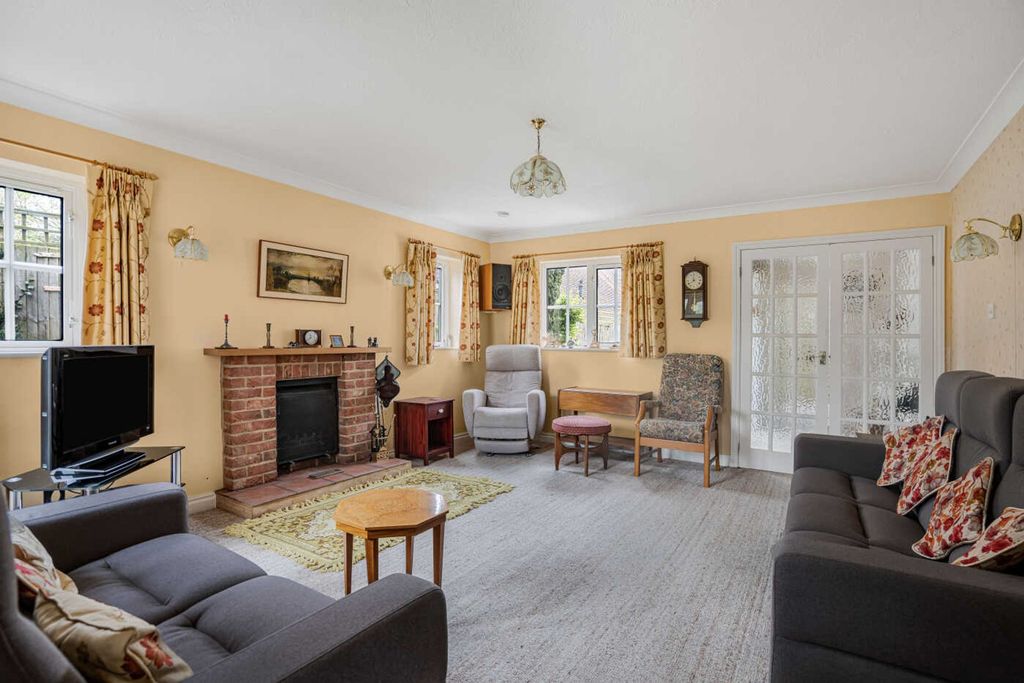 Property photo 3 of 12