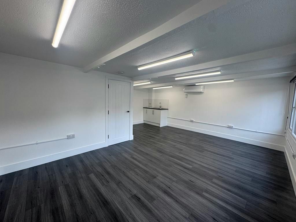 Property photo 2 of 6 318B King Street (2)