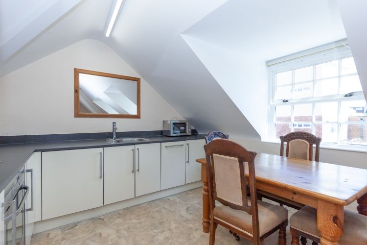 Property photo 2 of 6 200362