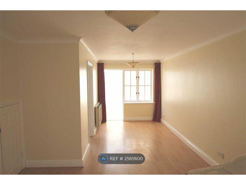 Property photo 3 of 13 Dining Area