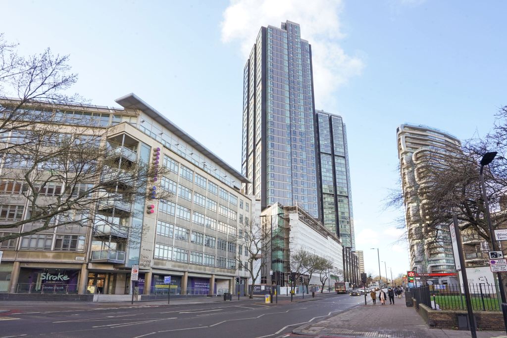 Property photo 2 of 24