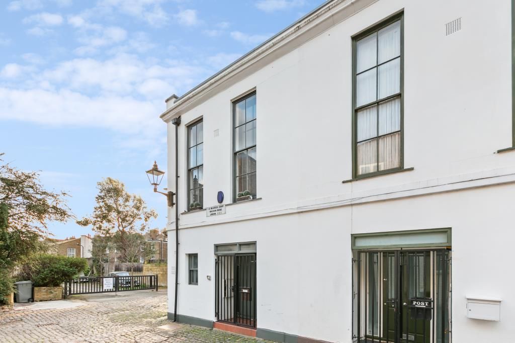 Property photo 3 of 10 External View