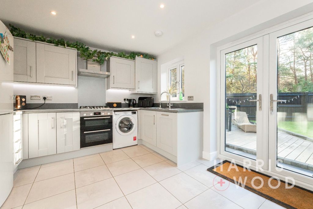 Property photo 2 of 46 4329302