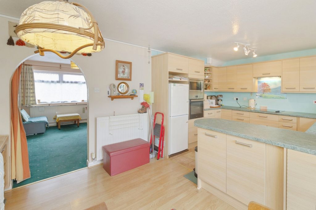 Property photo 2 of 22 Kitchen Diner