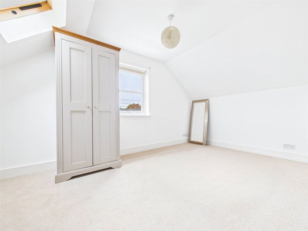 Property photo 3 of 6 Picture No. 37