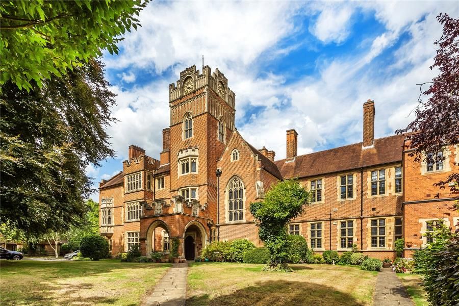 Property photo 1 of 11