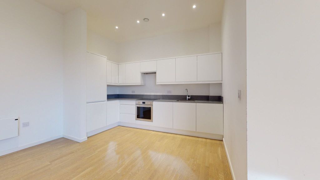 Property photo 2 of 8 Kitchen