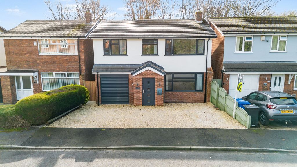 Property photo 2 of 25