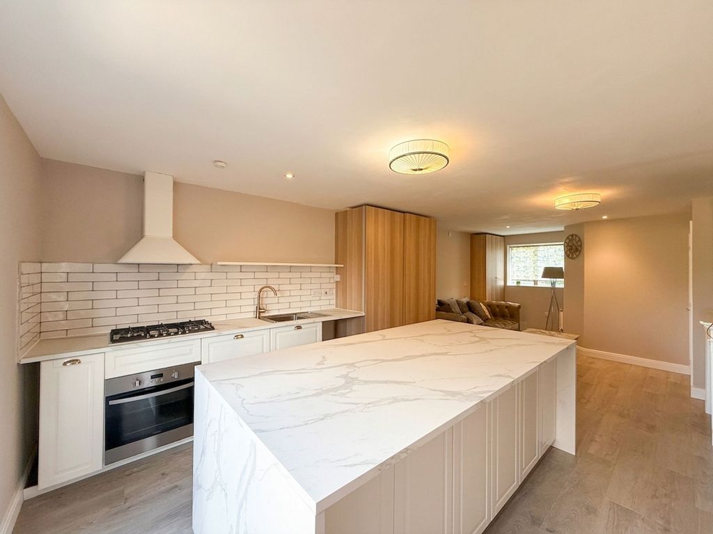 Property photo 1 of 13 Kitchen/Living Room
