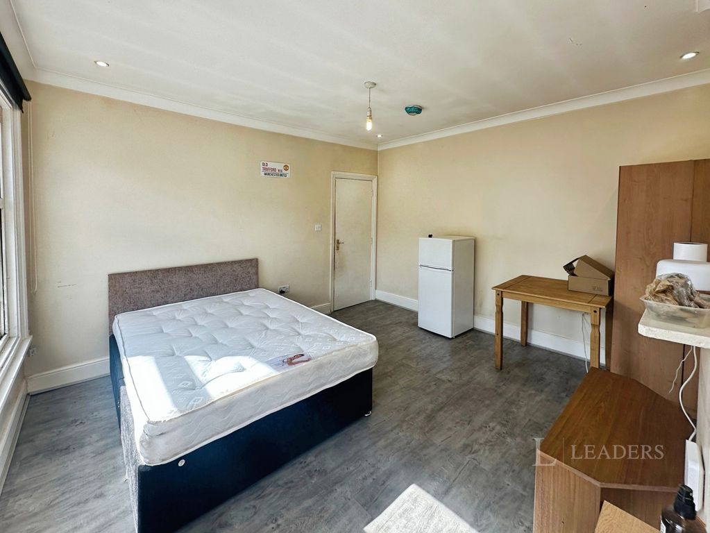 Property photo 2 of 9 Pbox-Img.Jpg