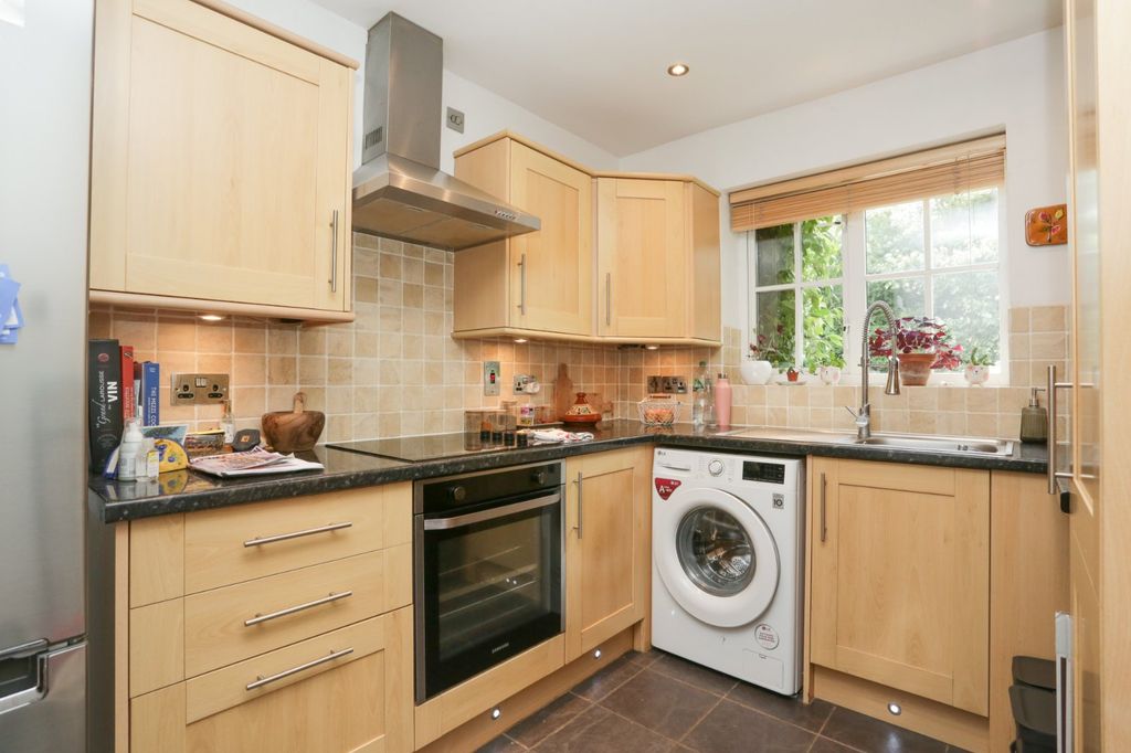 Property photo 3 of 13 Picture No. 10