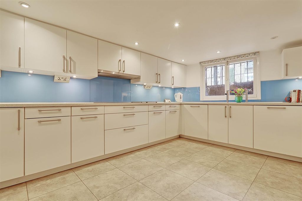 Property photo 2 of 23 Kitchen.Jpg