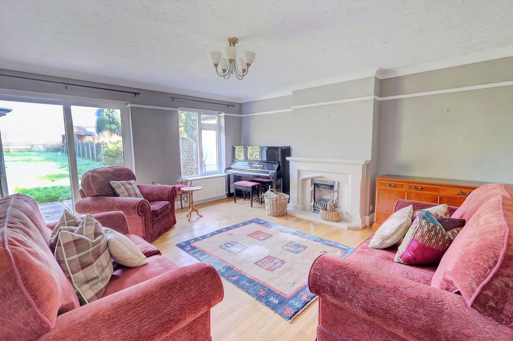 Property photo 2 of 20 Picture No. 32