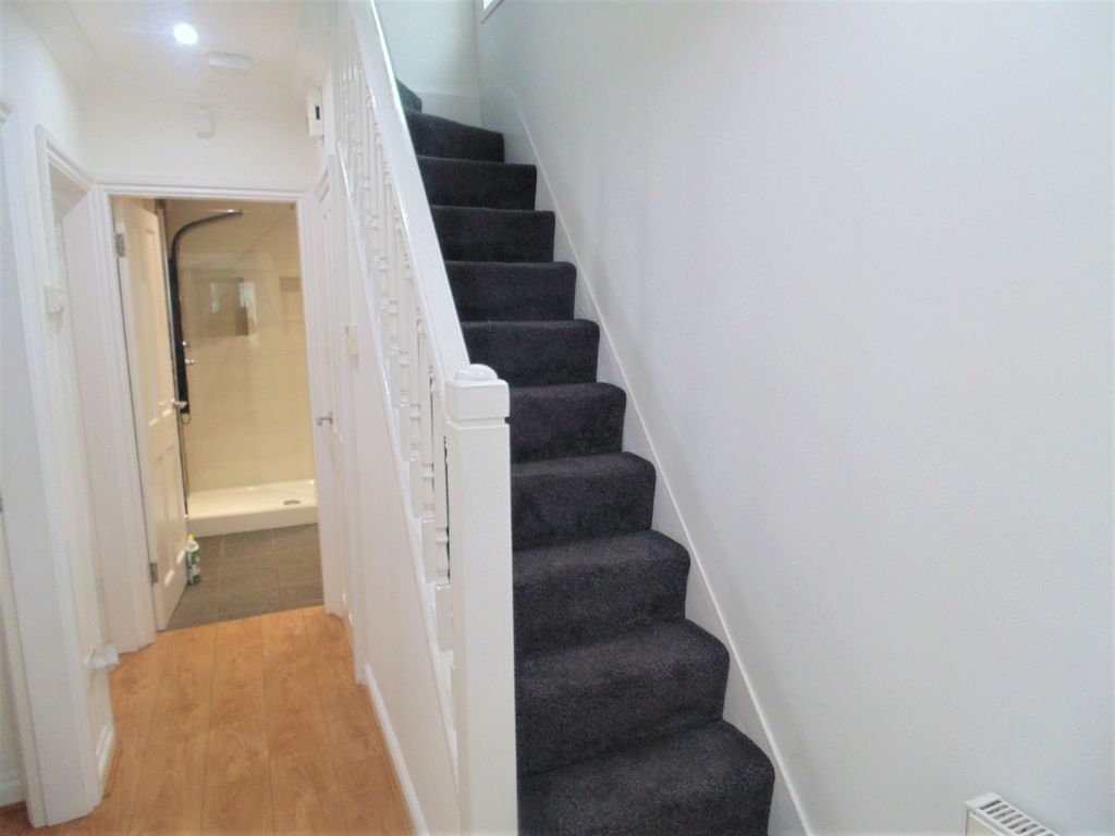Property photo 3 of 25