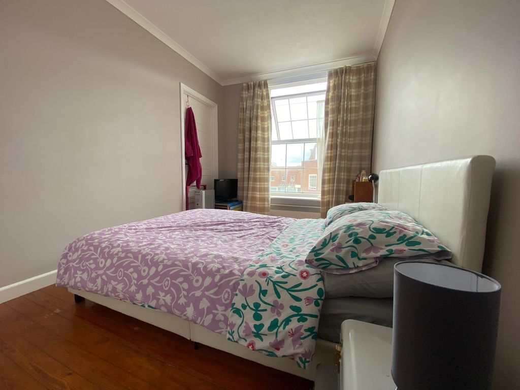 Property photo 3 of 5 Bedroom 1