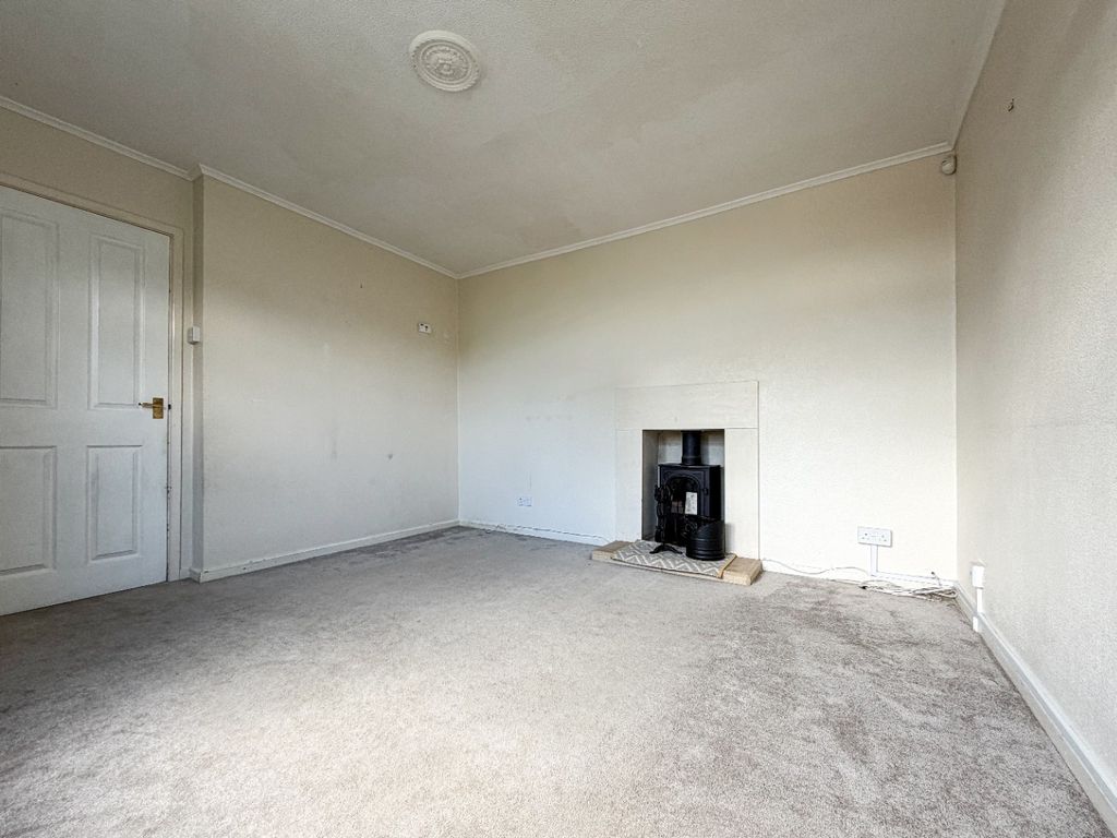 Property photo 3 of 16 5373393