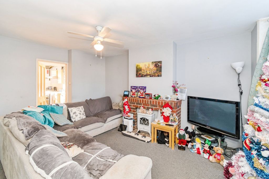 Property photo 2 of 16 Pbox-Img.Jpg