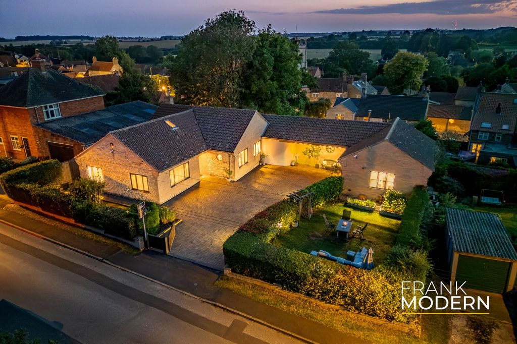 Property photo 1 of 64 Dusk