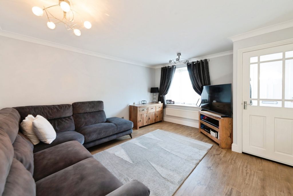 Property photo 2 of 17 Pbox-Img.Jpg
