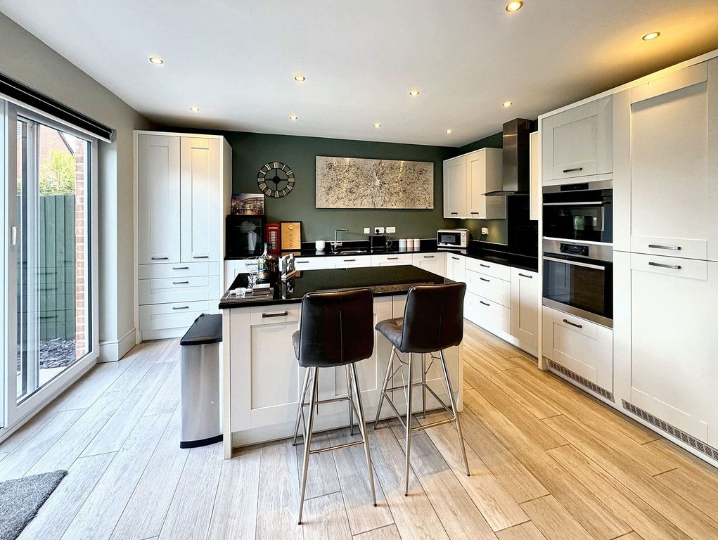 Property photo 3 of 26