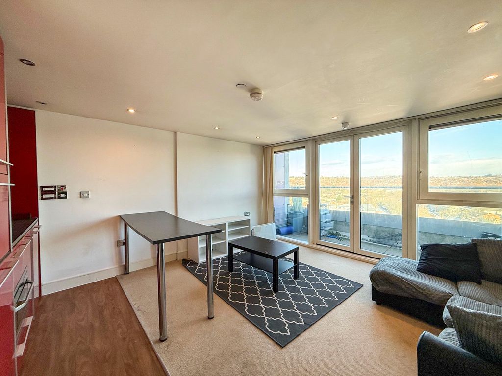 Property photo 2 of 8