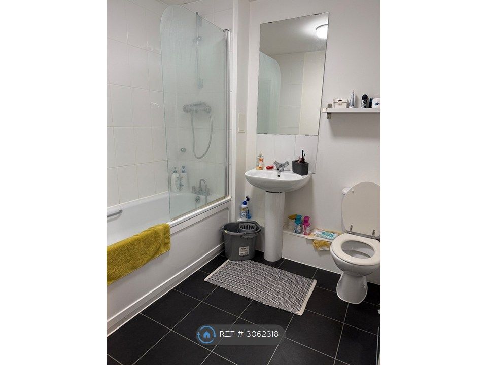 Property photo 2 of 11 Family Bath