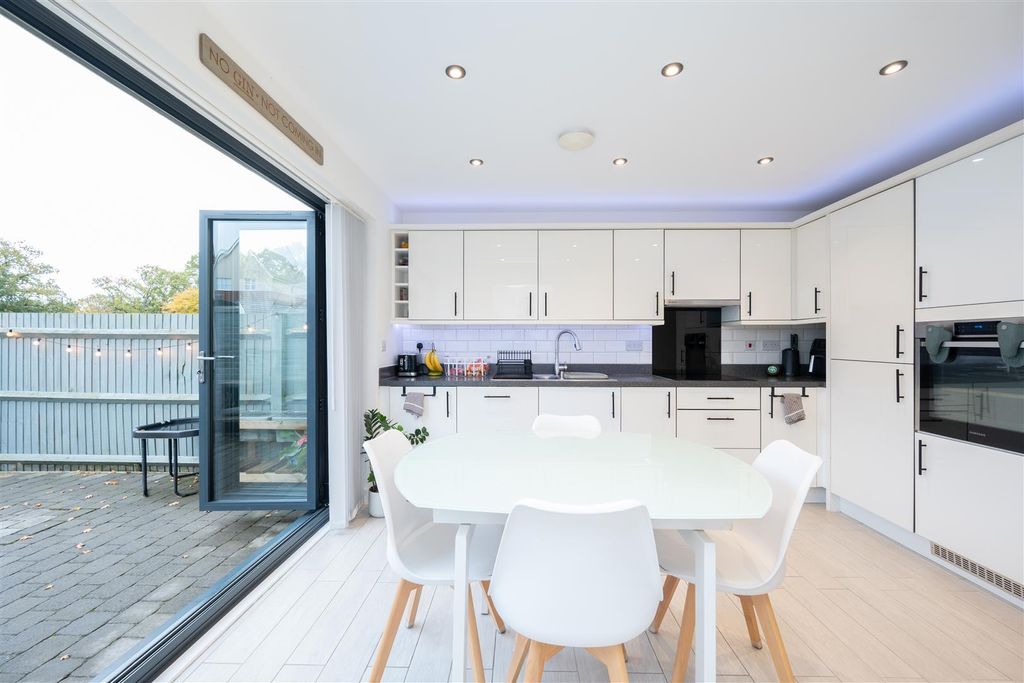 Property photo 2 of 24 Ajt_7514.Jpg