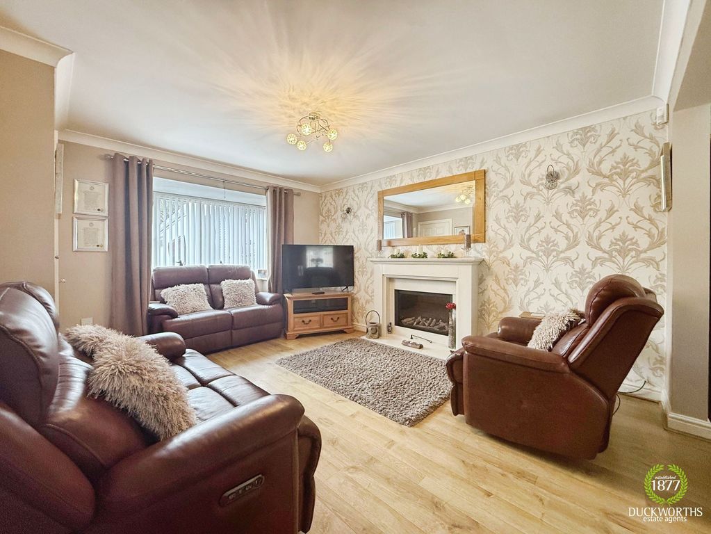 Property photo 2 of 23