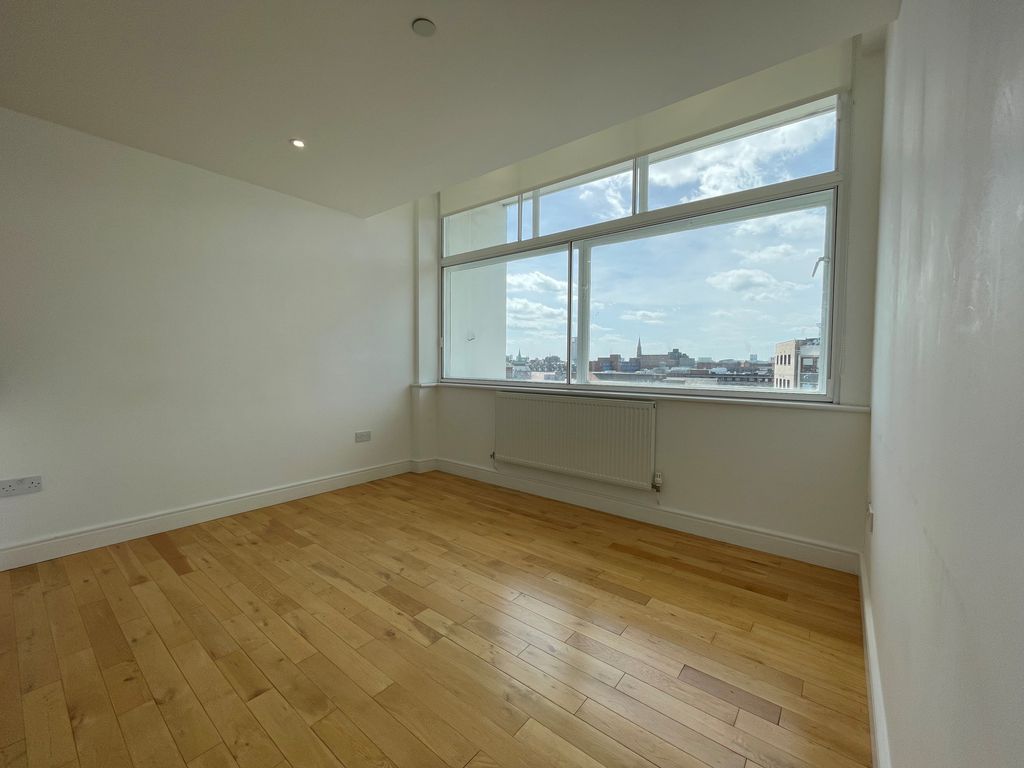 Property photo 3 of 7