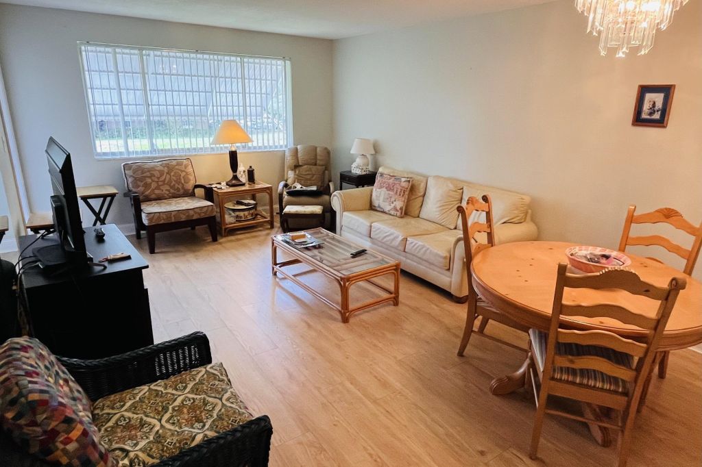 Property photo 3 of 12 <Alttext/>