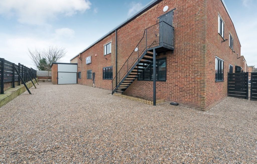 Property photo 1 of 16 Picture 1