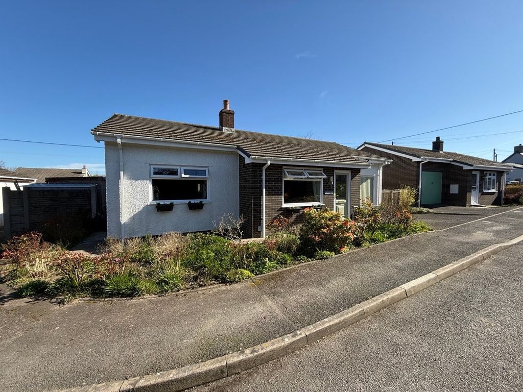 Property photo 2 of 25